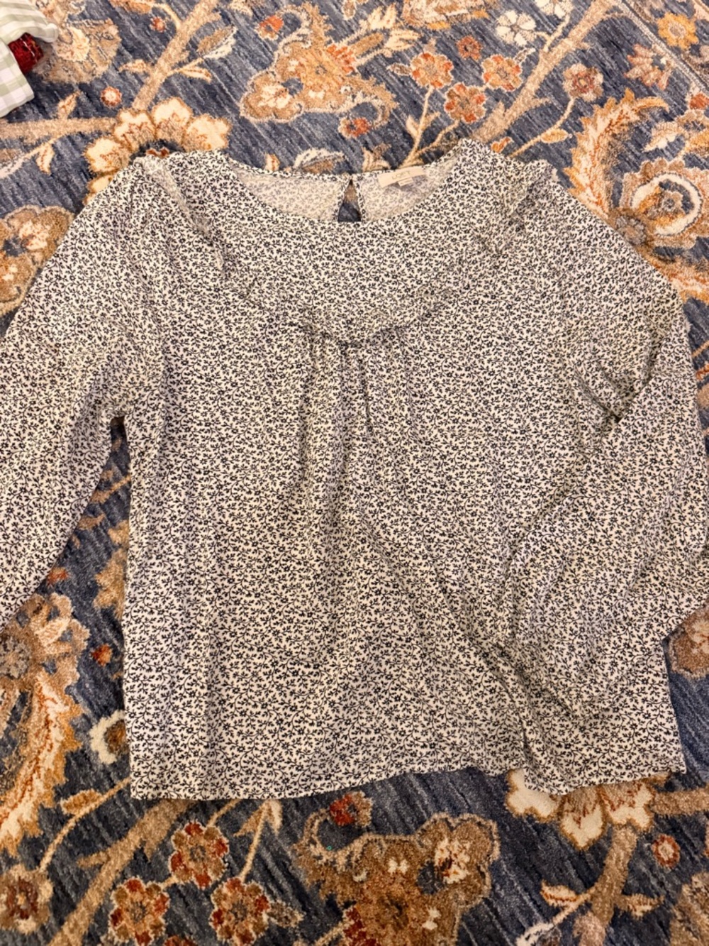 Long-Sleeve Printed Women's Top in Black and White